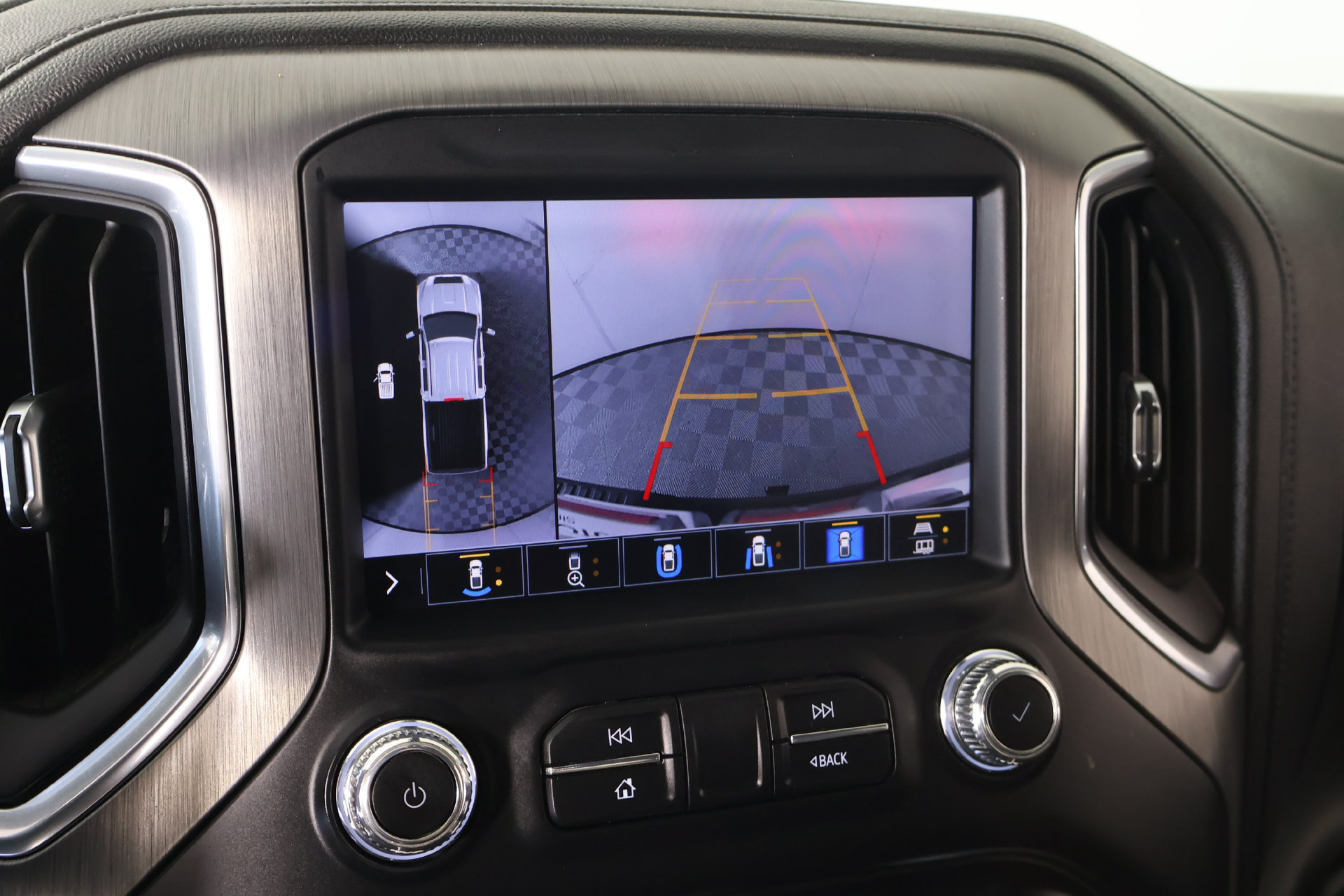 Used 2020 GMC Sierra 2500 Denali w/ Technology Package AWD/4WD image 6