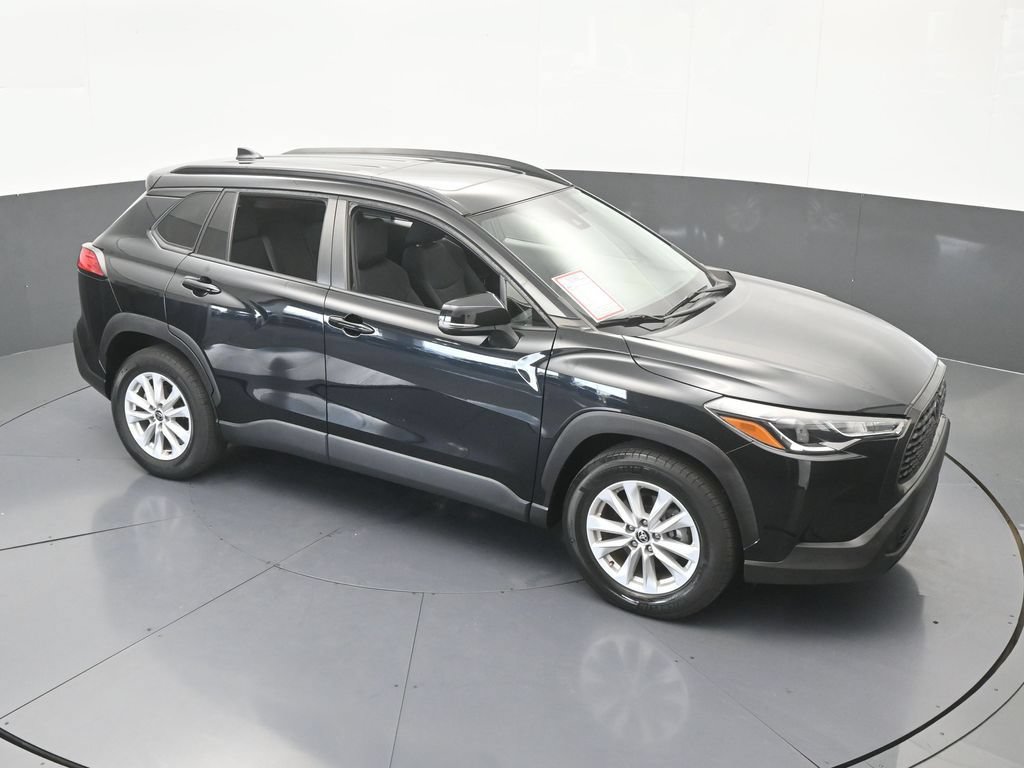 Used 2022 Toyota Corolla Cross LE w/ Moonroof Package FWD image 47
