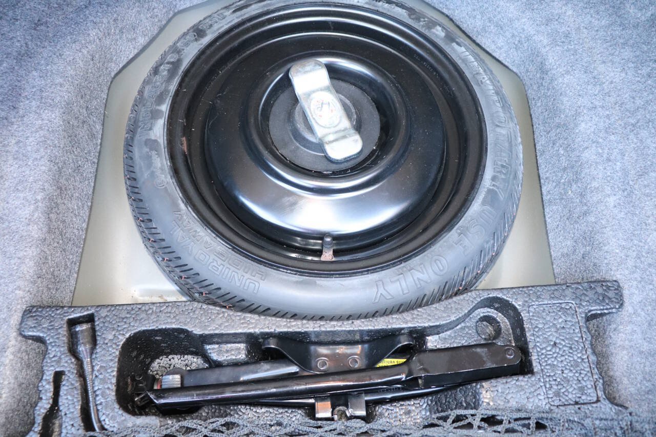 Used 1997 Chevrolet Cavalier LS w/ Preferred Equipment Group 2 FWD image 46