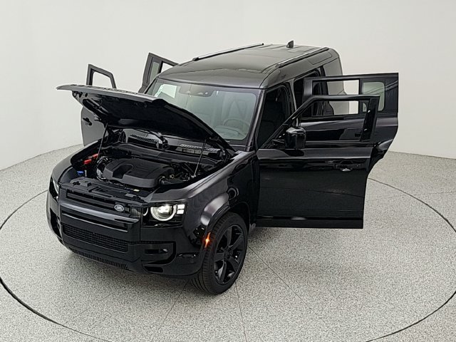 New 2026 Land Rover Defender 110 X-Dynamic SE AWD/4WD image 41