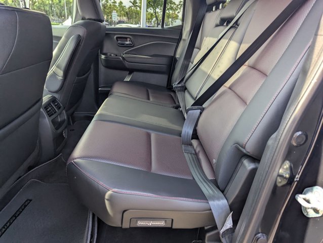 Certified 2023 Honda Ridgeline Black Edition image 18