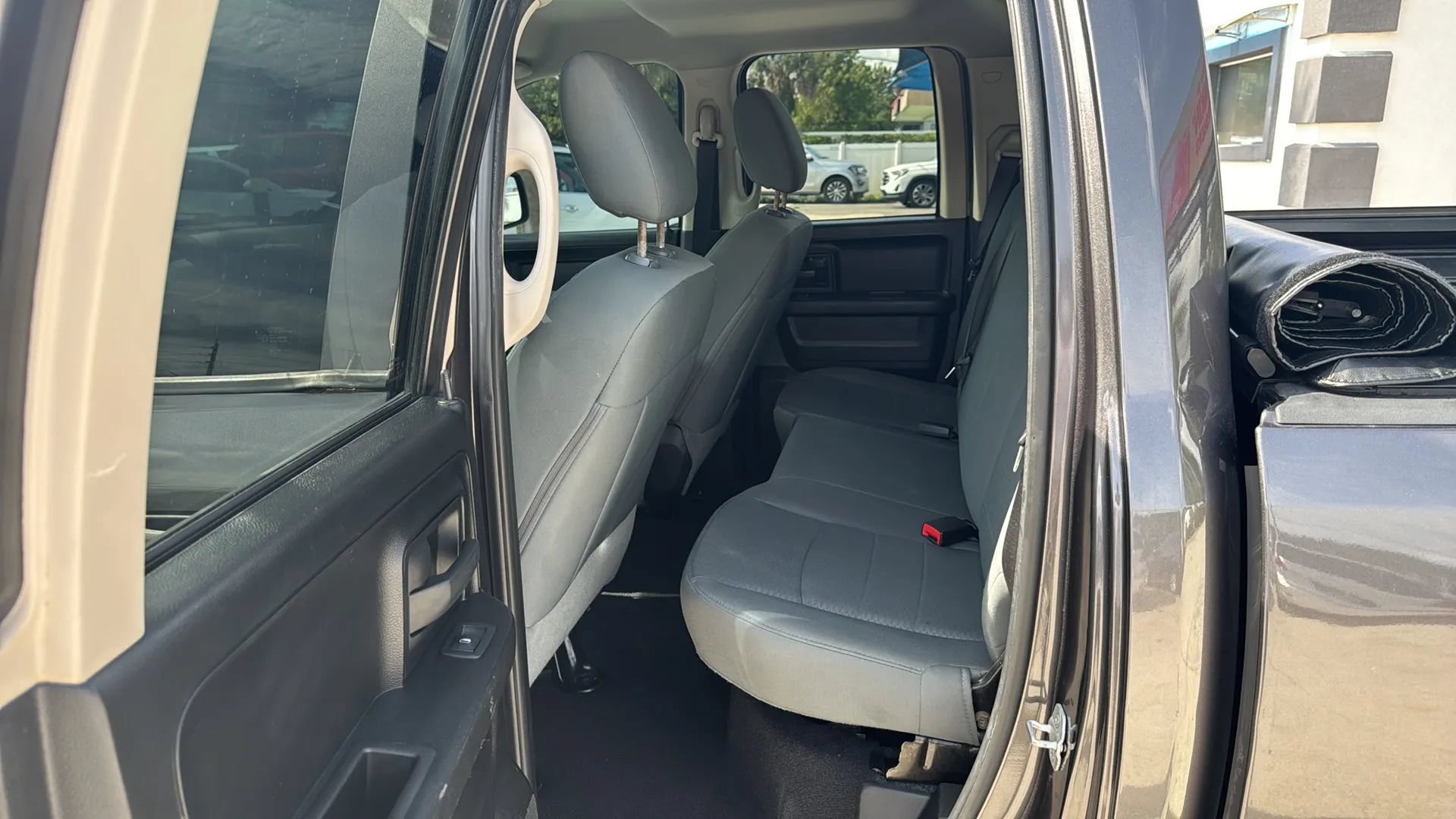 Used 2014 RAM 1500 Express RWD image 14