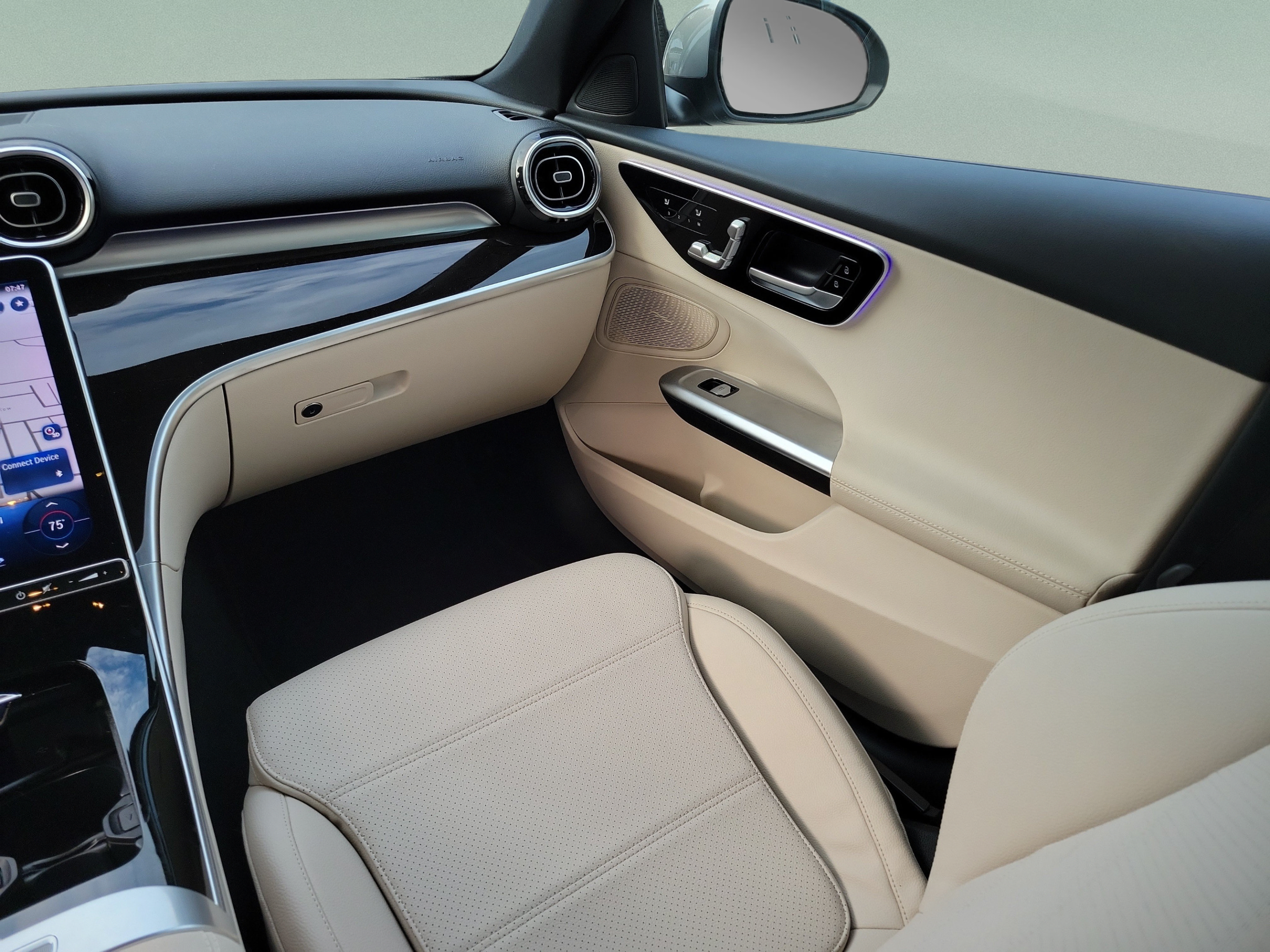 Used 2023 Mercedes-Benz C 300 Sedan image 10