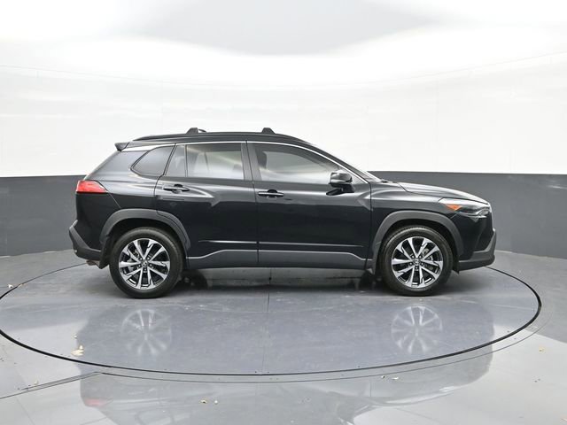 Used 2024 Toyota Corolla Cross XLE w/ Convenience Package image 24