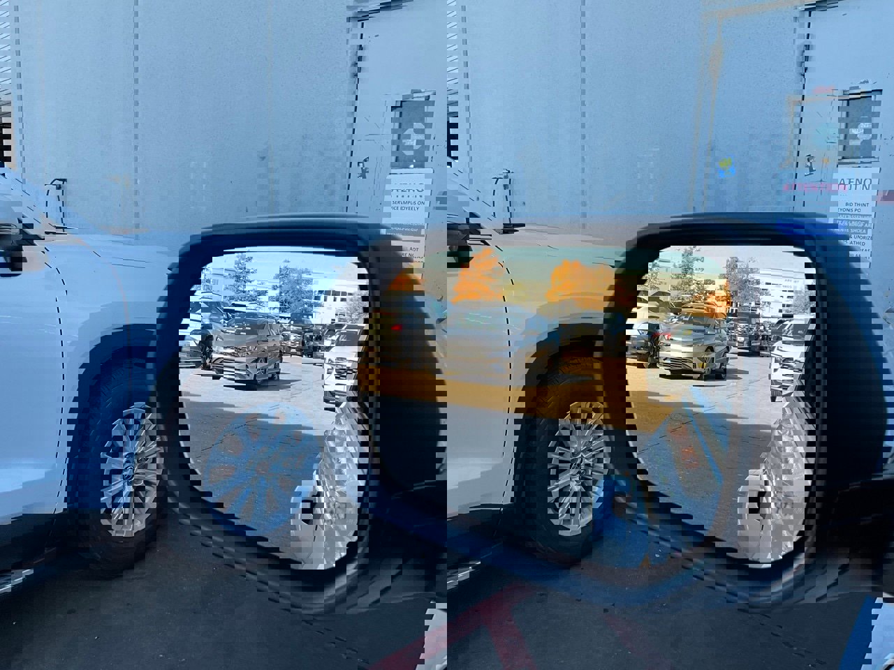 Used 2025 Chevrolet Equinox LT image 18