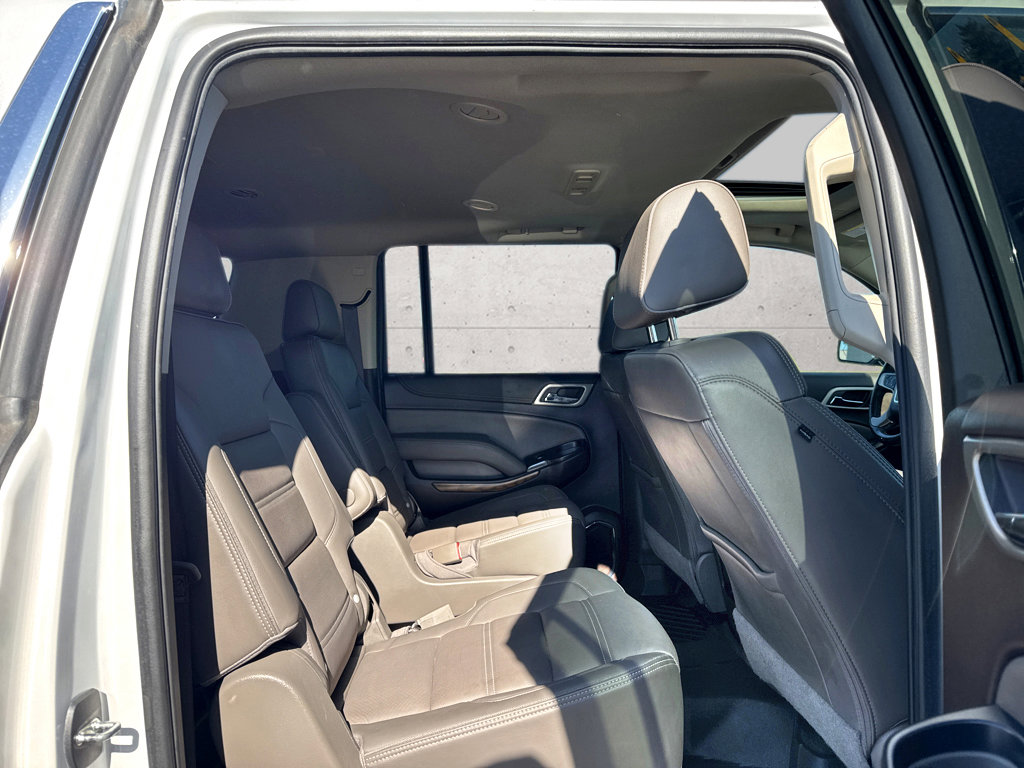 Used 2020 GMC Yukon XL Denali w/ Denali Premium Package AWD/4WD image 8