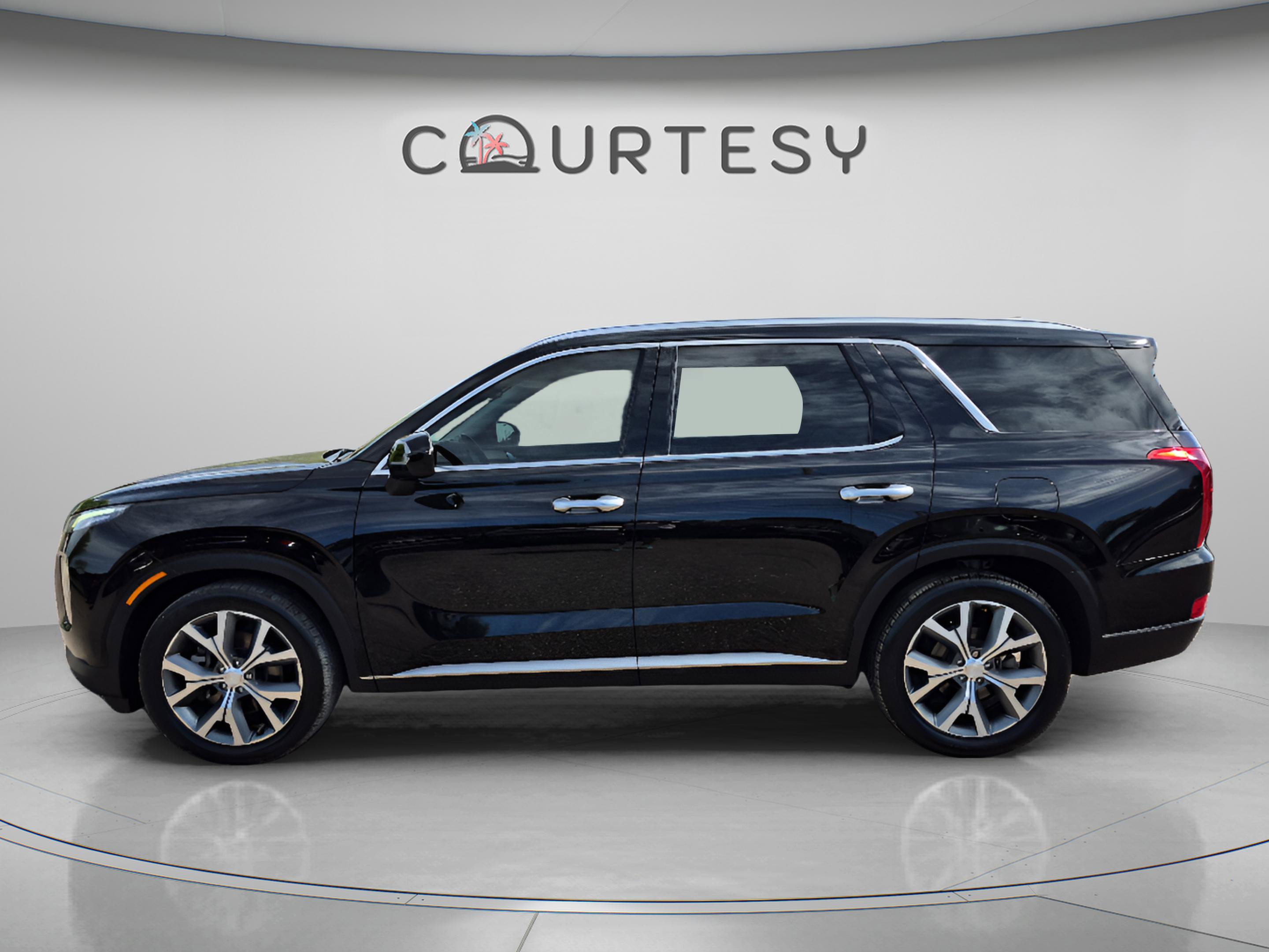 Used 2021 Hyundai Palisade SEL FWD image 2