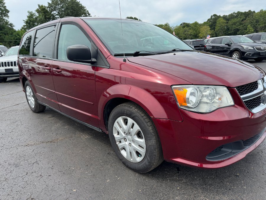 Used 2017 Dodge Grand Caravan SXT w/ Quick Order Package 29G SXT FWD image 12