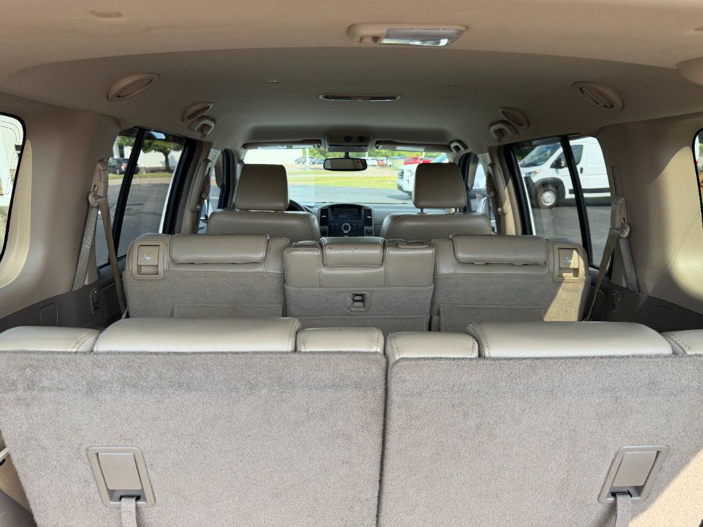 Used 2011 Nissan Pathfinder Silver w/ Protection Pkg AWD/4WD image 11