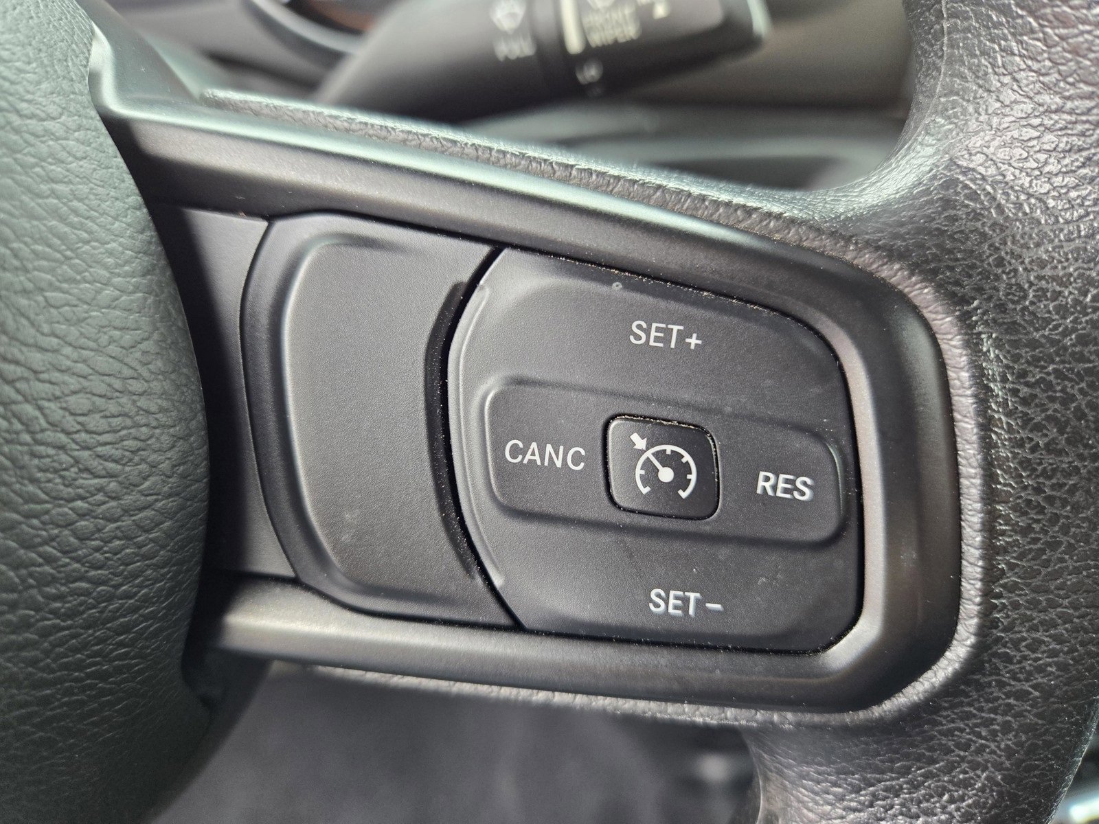 Used 2021 Jeep Gladiator Sport image 16