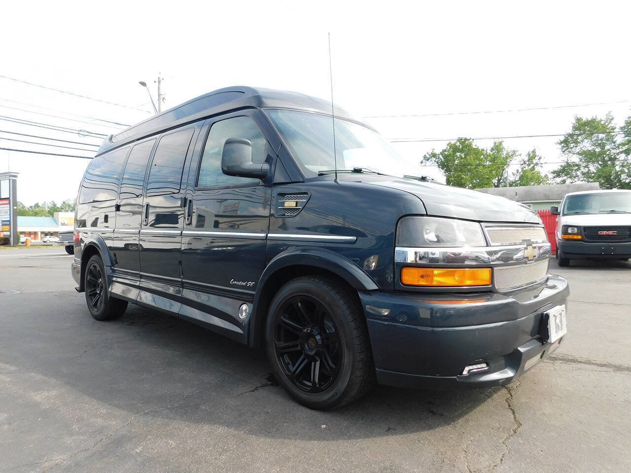 Used 2018 Chevrolet Express 2500 w/ Enhanced Convenience Package
