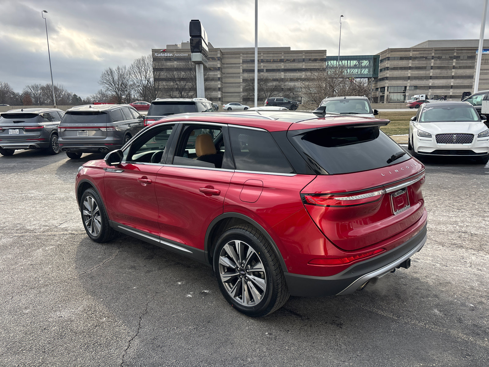 Certified 2022 Lincoln Corsair Reserve w/ Equipment Group 201A image 5