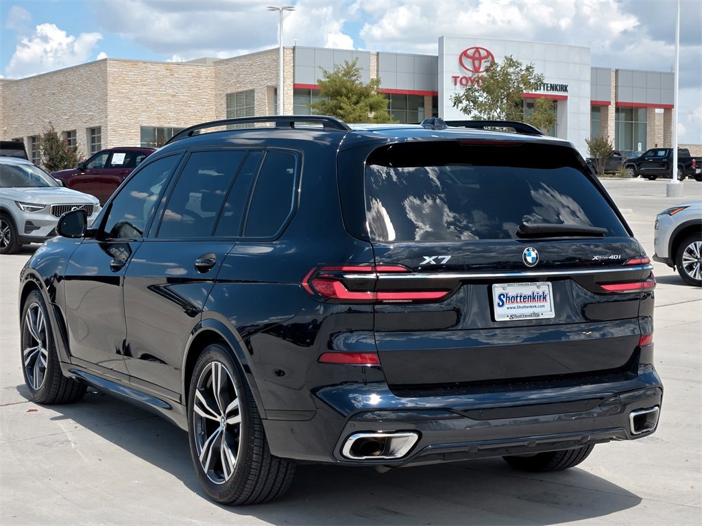 Used 2025 BMW X7 xDrive40i w/ M Sport Package image 5