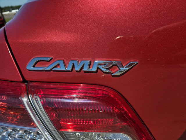 Used 2011 Toyota Camry LE FWD image 28