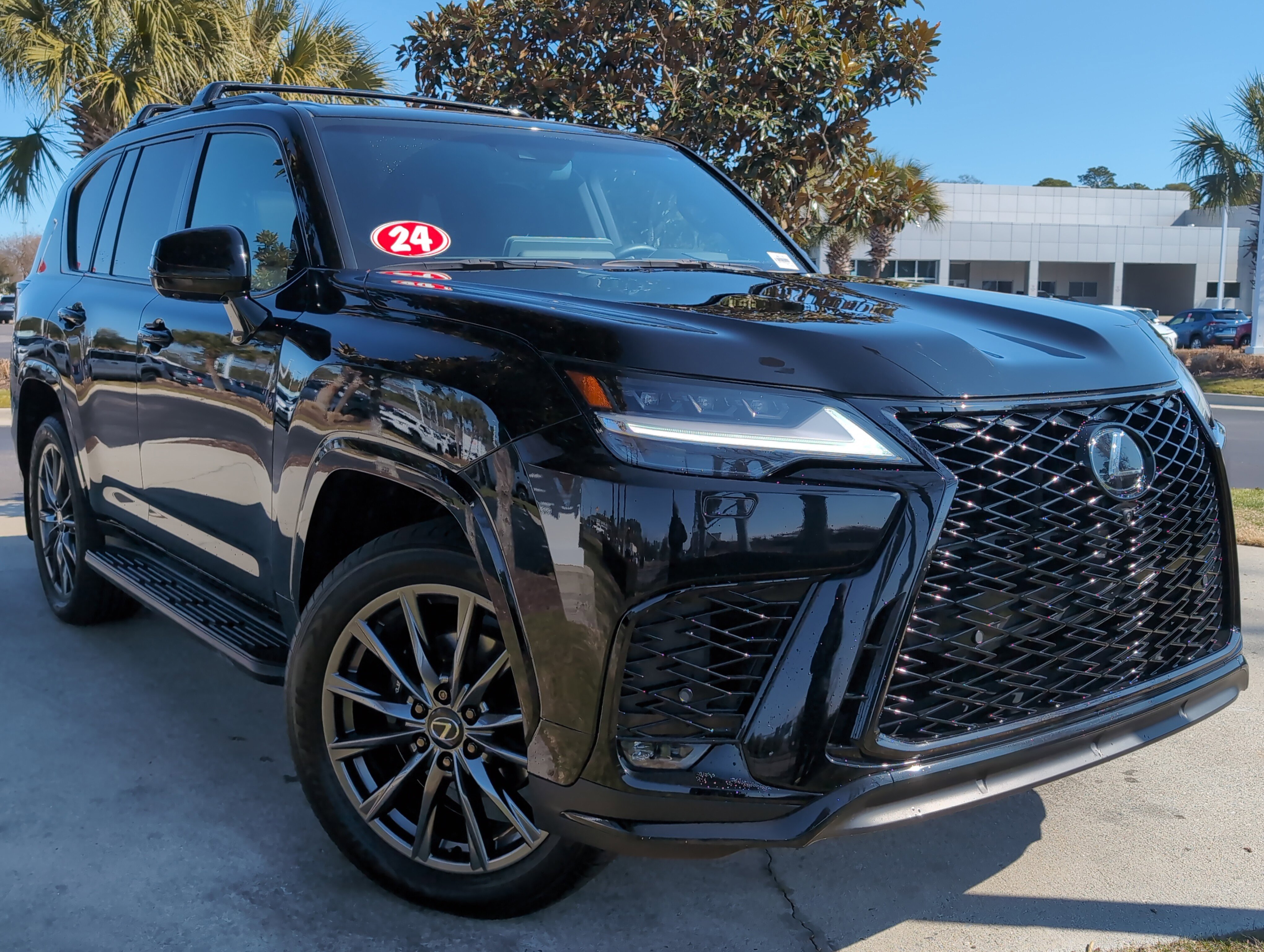 Used 2024 Lexus LX 600 F Sport image 2