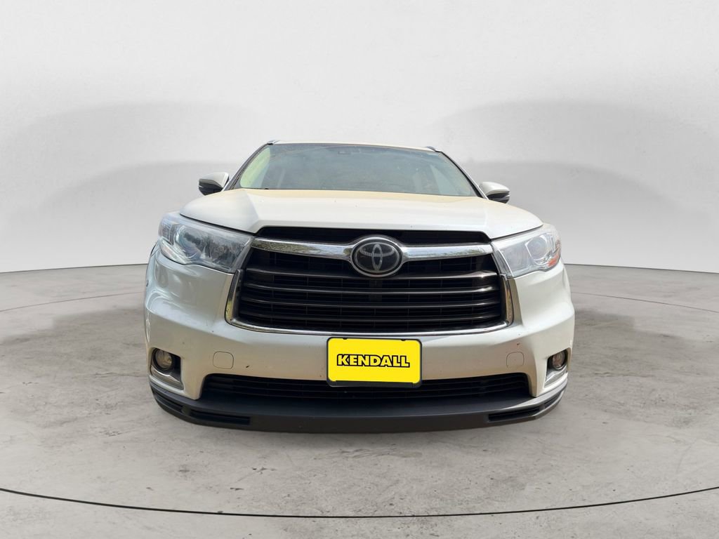 Used 2015 Toyota Highlander Limited w/ Driver Technology Package FWD image 7