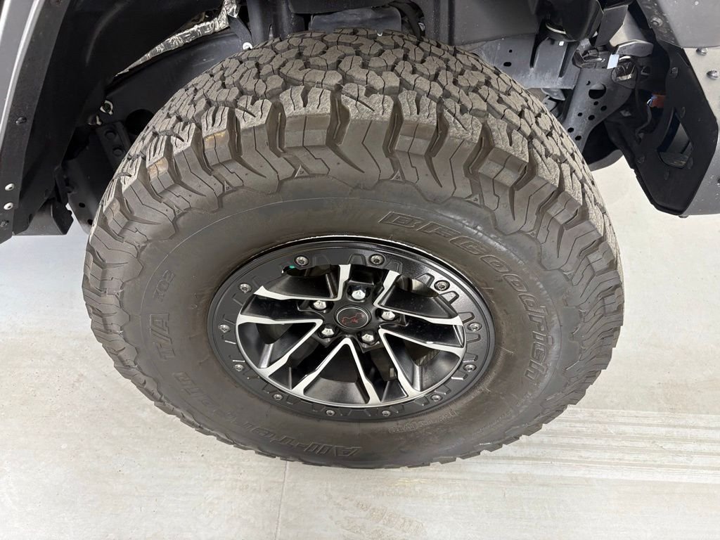 Used 2024 Jeep Wrangler Unlimited Rubicon AWD/4WD image 11