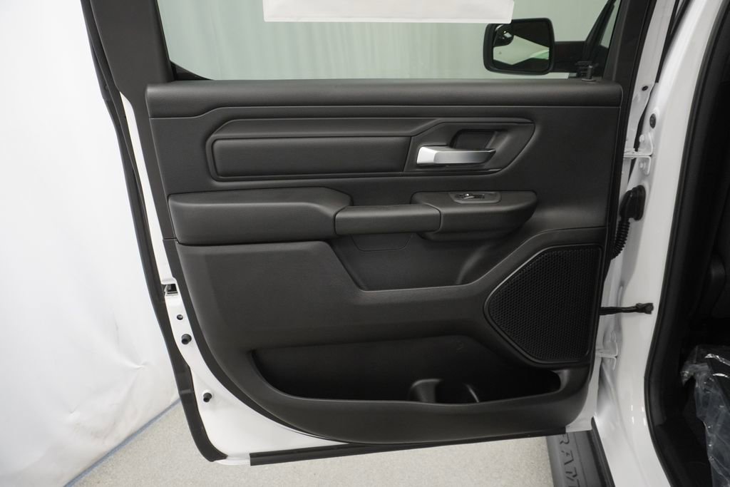 New 2026 RAM 1500 Express AWD/4WD image 28