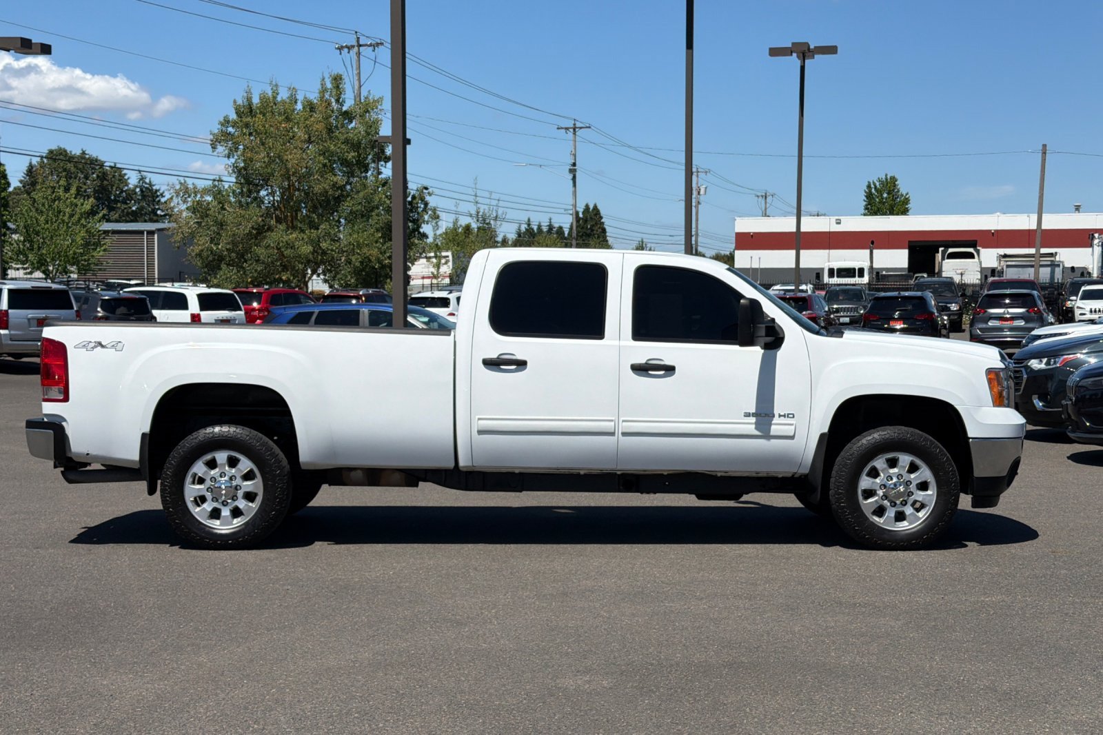Used 2014 GMC Sierra 3500 SLE AWD/4WD image 3