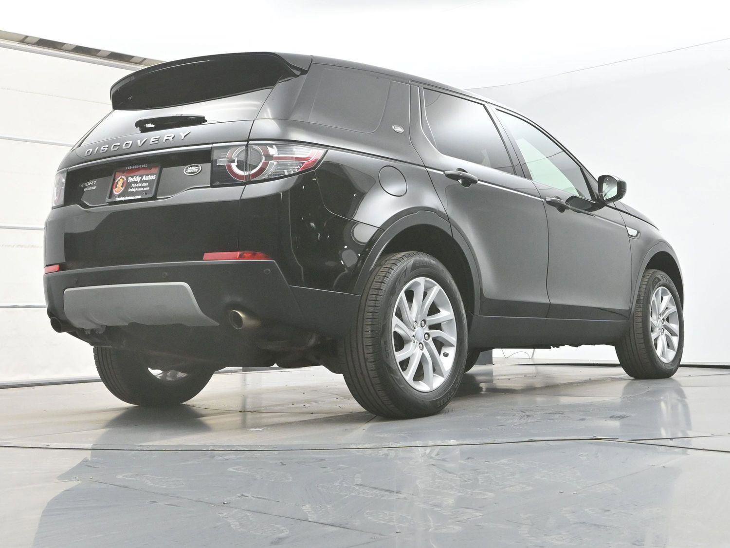 Used 2017 Land Rover Discovery Sport HSE image 34