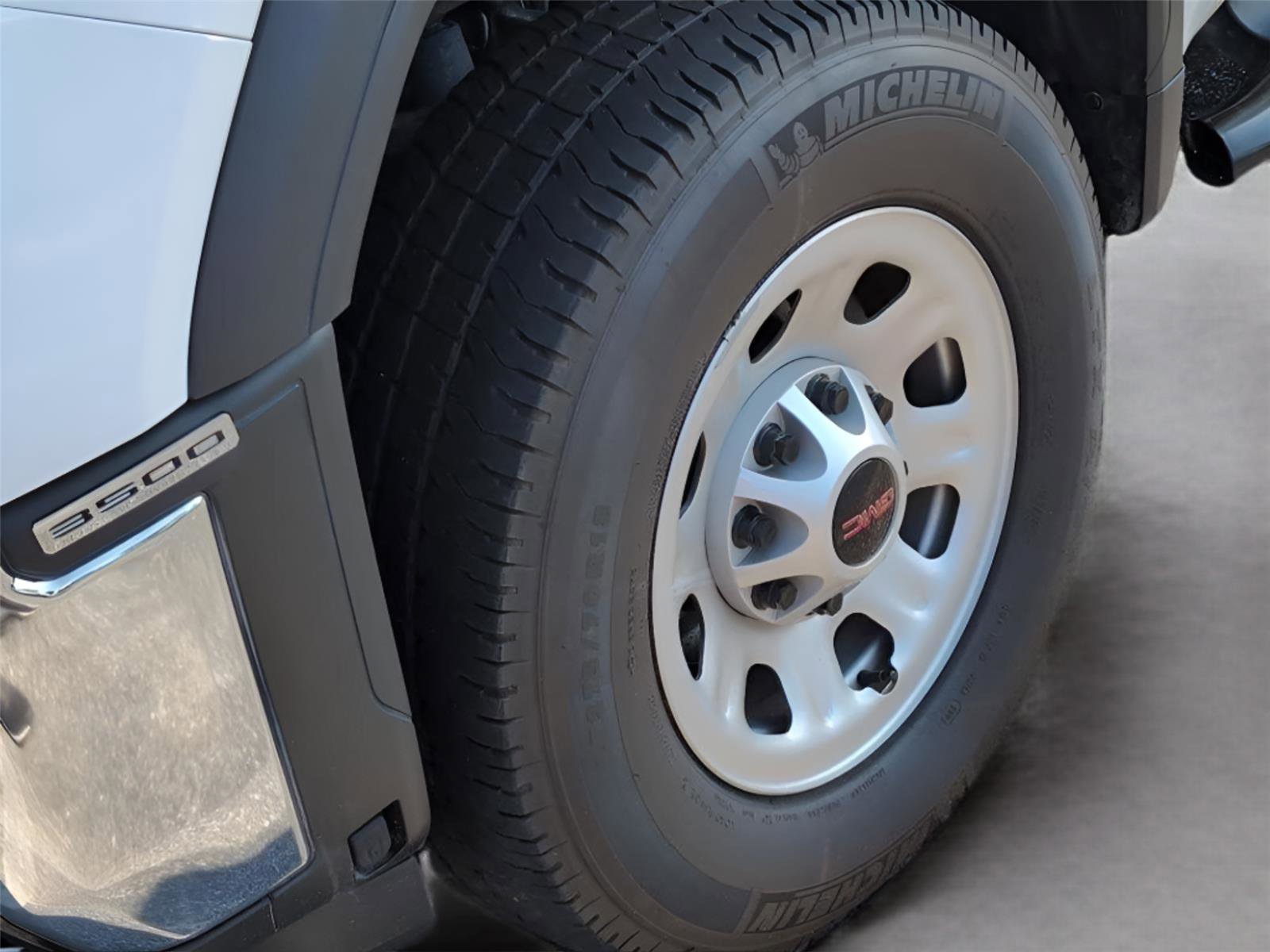 Used 2024 GMC Sierra 3500 Pro image 25