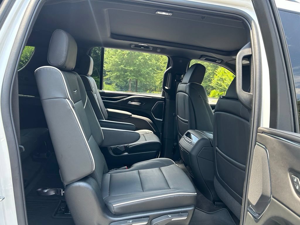 Used 2024 Cadillac Escalade ESV Sport w/ LPO, ONYX Package AWD/4WD image 50