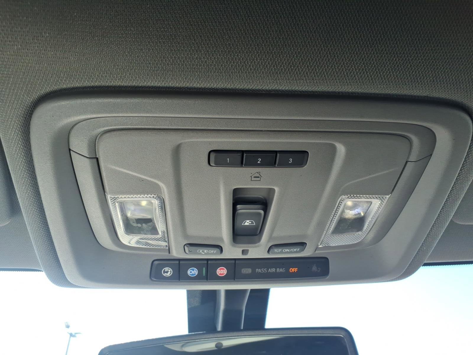 Used 2021 GMC Sierra 2500 SLT w/ SLT Premium Package image 18