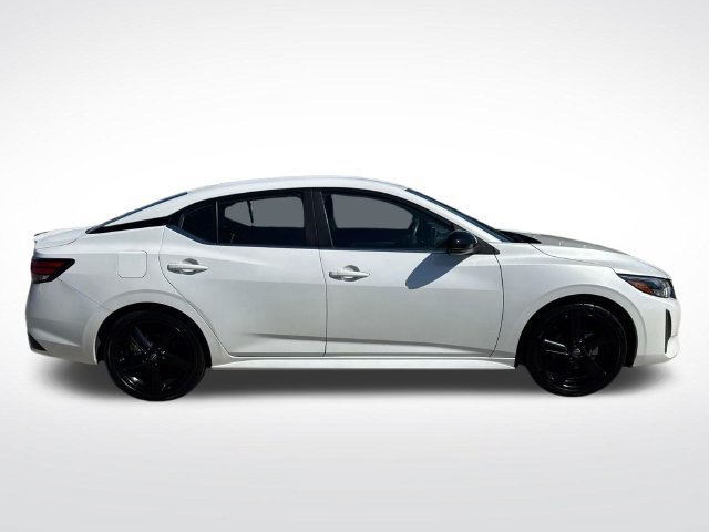 Used 2024 Nissan Sentra SR FWD image 11