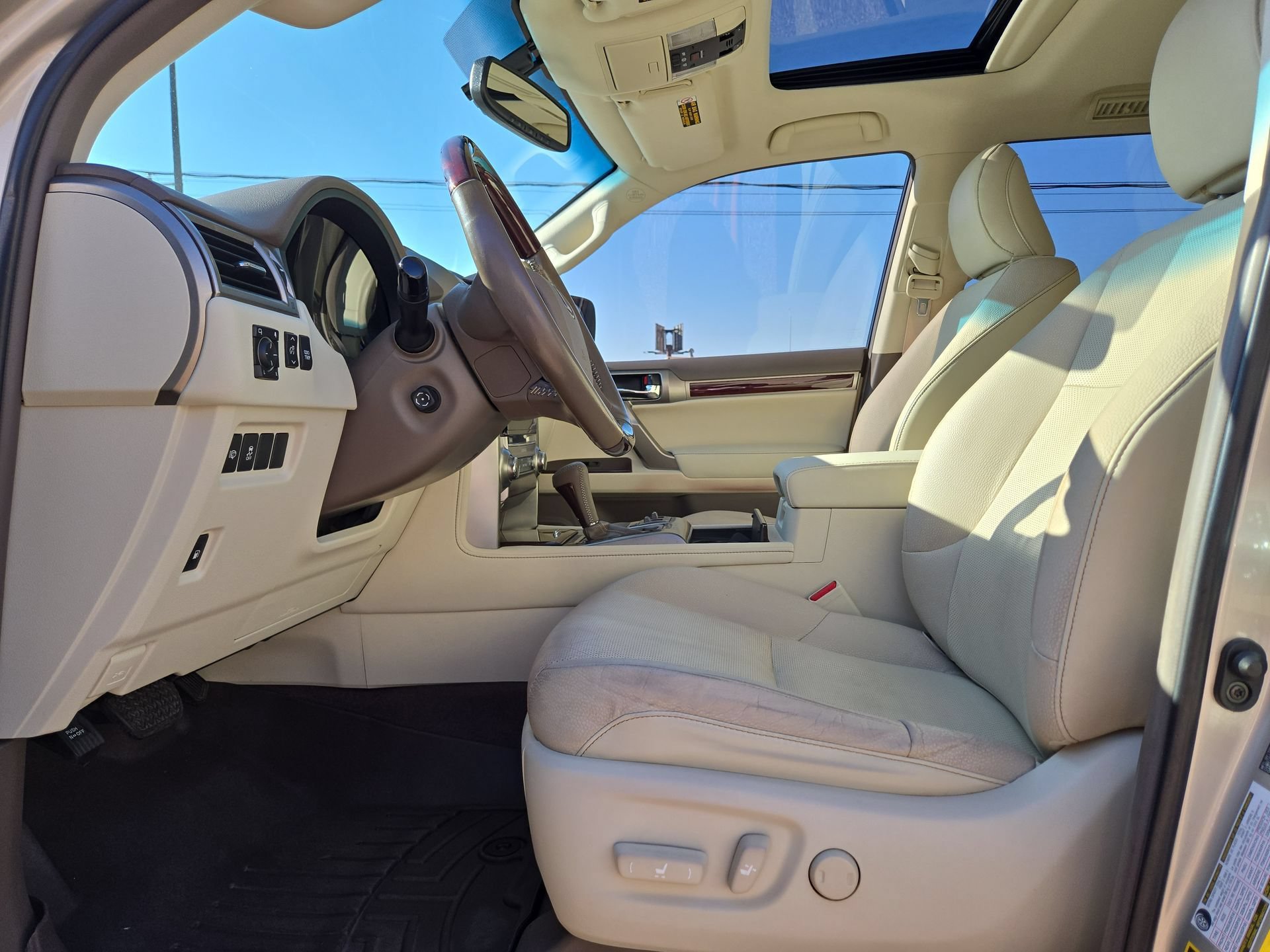 Used 2016 Lexus GX 460 w/ Premium Package AWD/4WD image 16