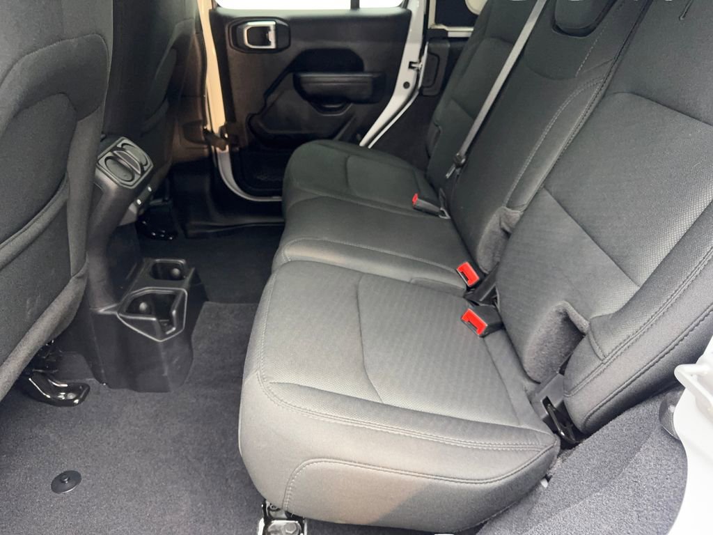 Used 2022 Jeep Wrangler Unlimited Sport image 31