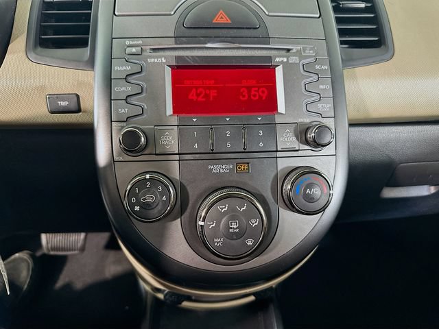 Used 2011 Kia Soul ! FWD image 22