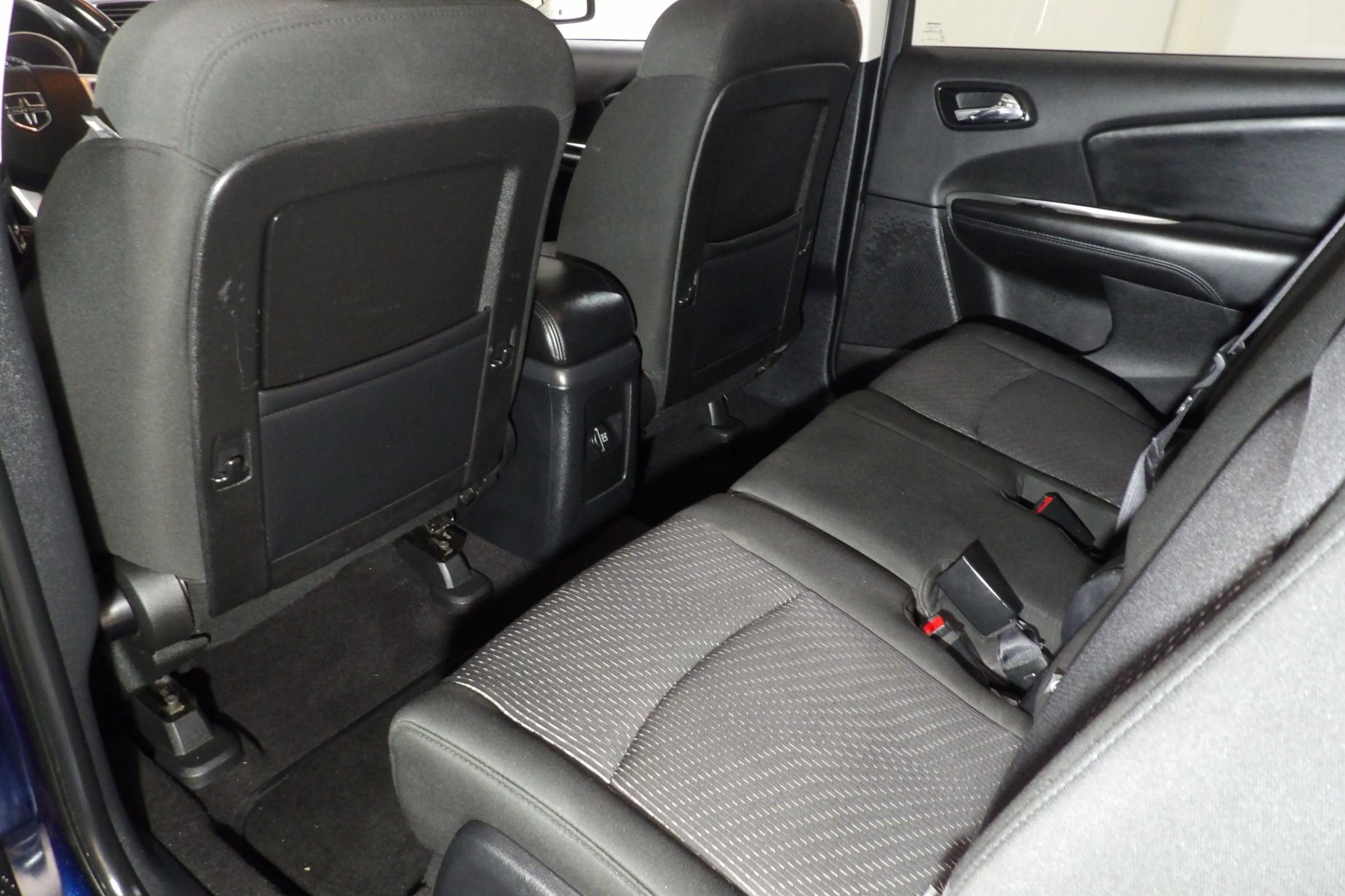 Used 2019 Dodge Journey SE w/ Premium Group FWD image 11