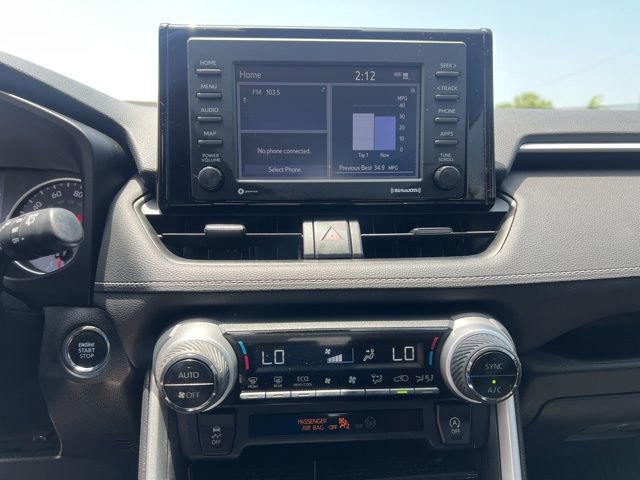 Used 2022 Toyota RAV4 XLE FWD image 16