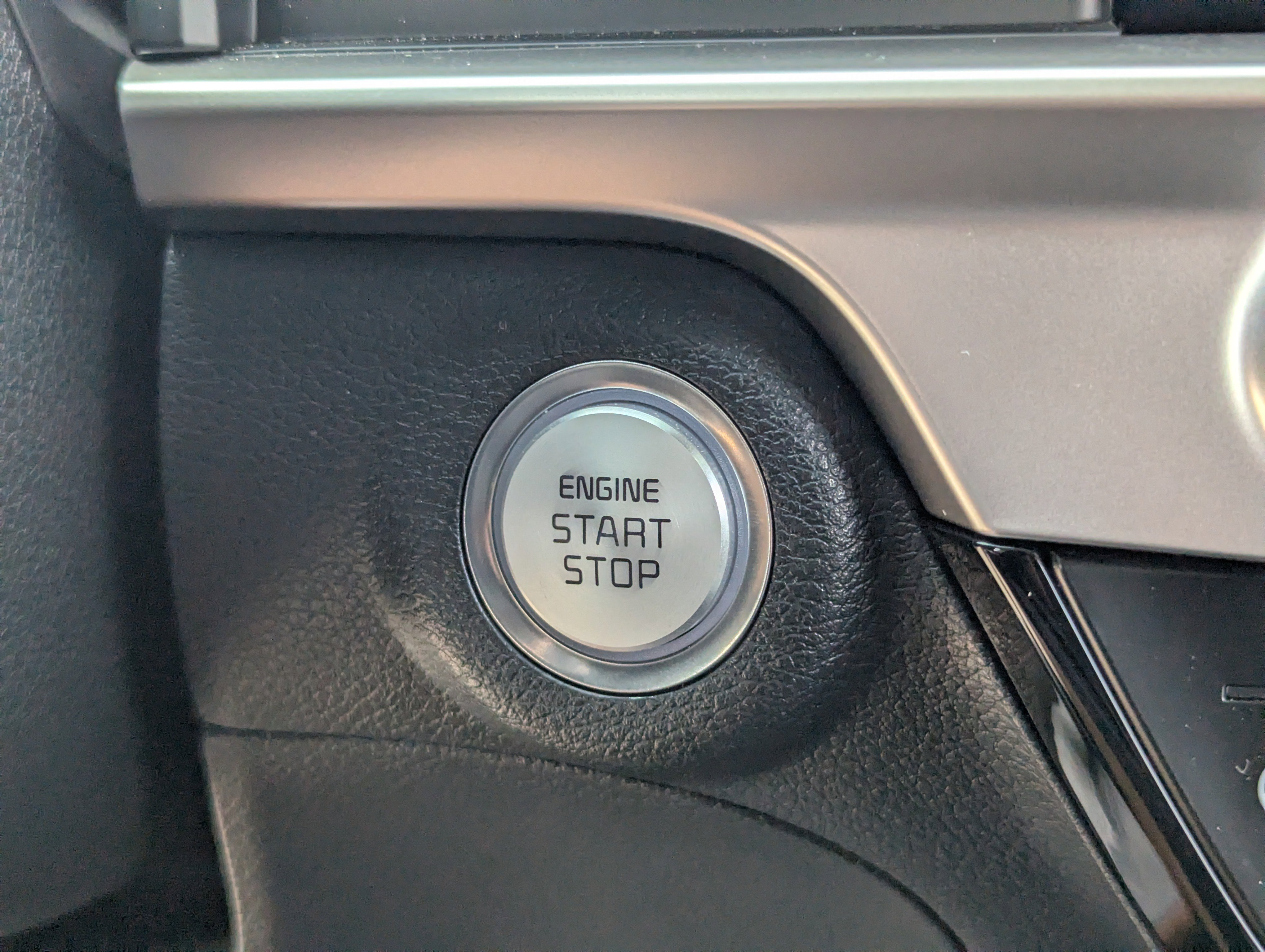 Used 2024 Kia Telluride EX w/ EX Captain's Chair Package image 31