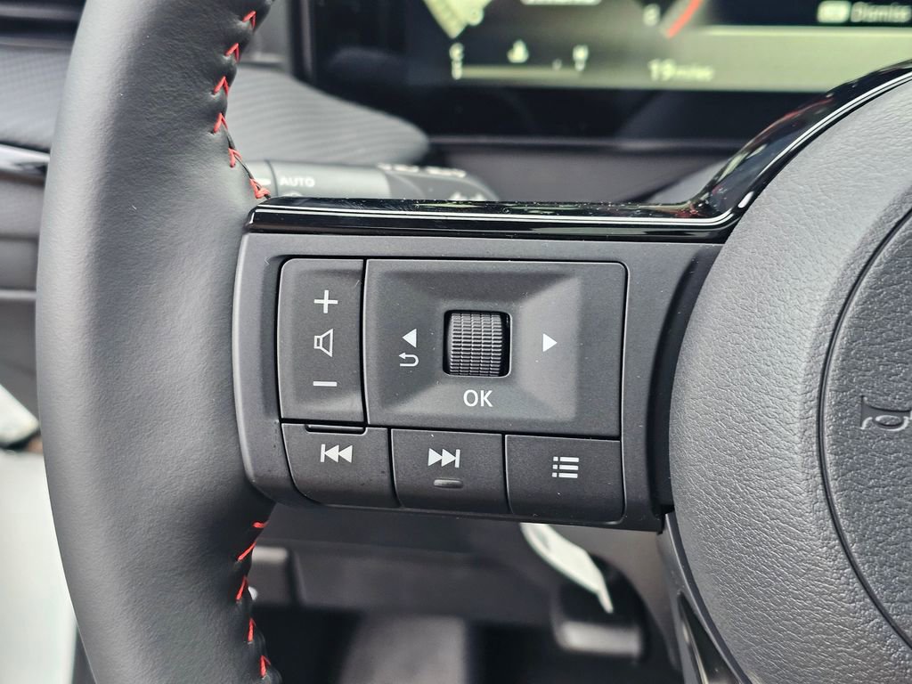 New 2026 Nissan Kicks SR w/ SR Premium Package image 35