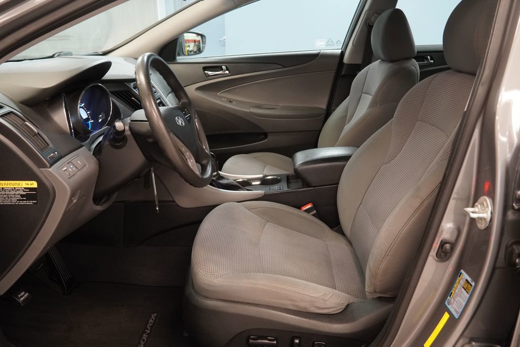 Used 2014 Hyundai Sonata GLS w/ Popular Equipment Group 2 FWD image 5