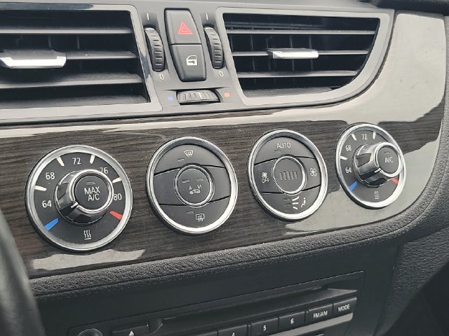 Used 2015 BMW Z4 sDrive28i RWD image 18