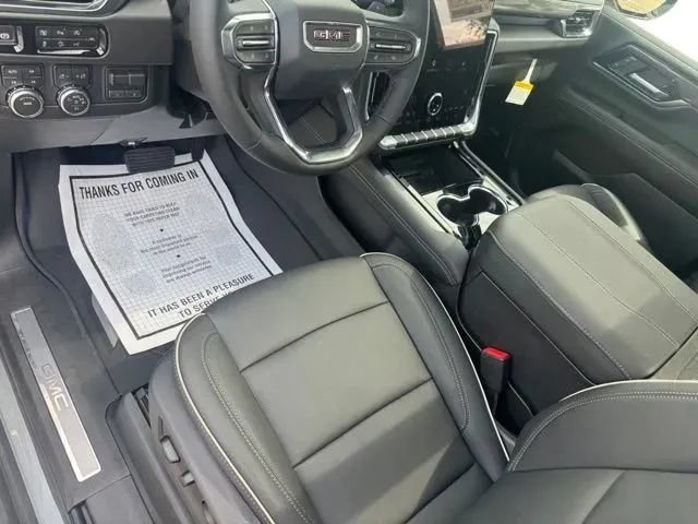 New 2026 GMC Yukon Elevation w/ Elevation Premium Package AWD/4WD image 10
