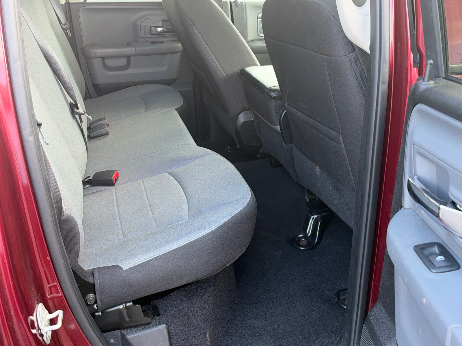 Used 2024 RAM 1500 Classic SLT AWD/4WD image 15