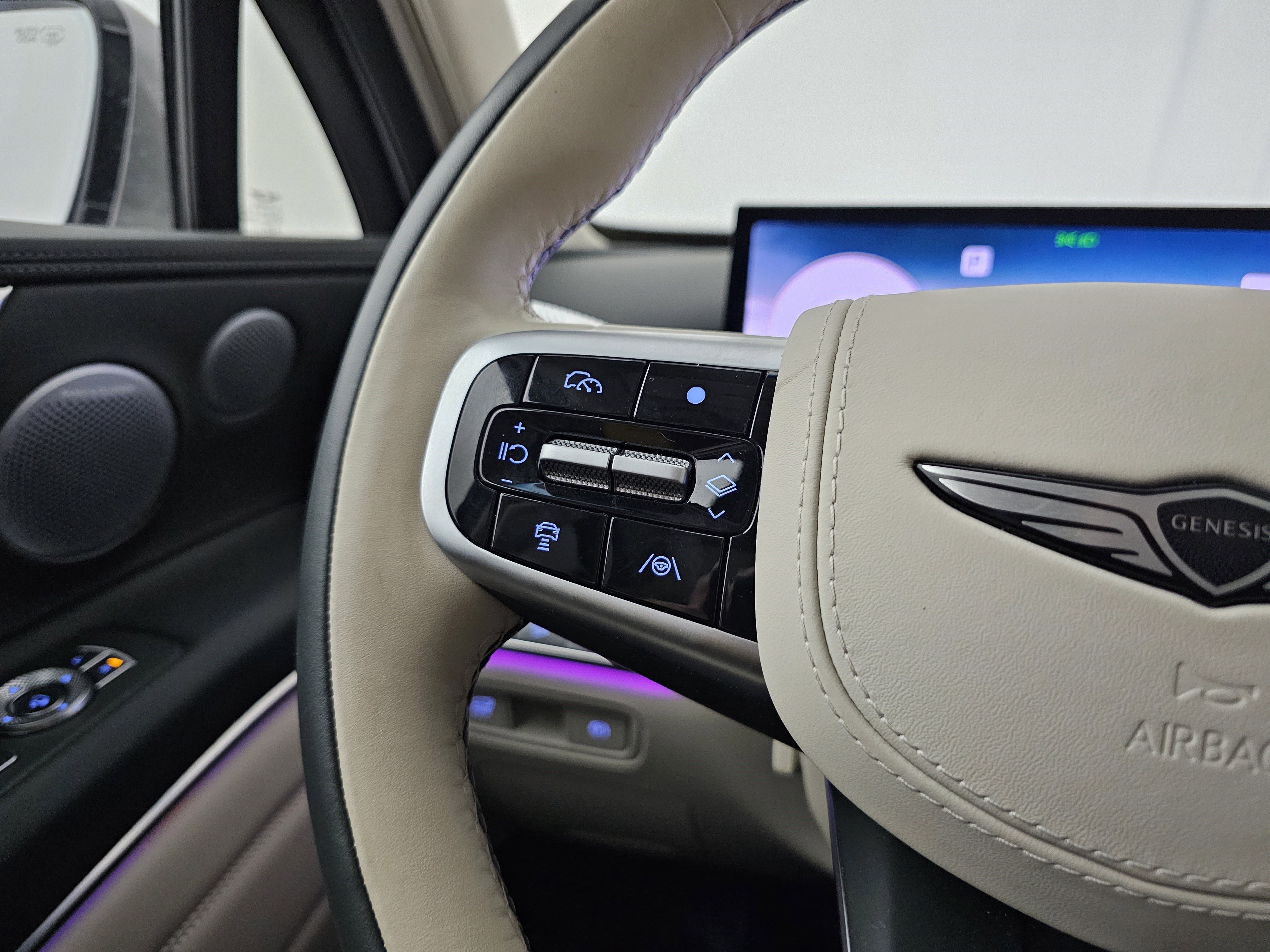 Used 2025 Genesis GV80 3.5T Prestige image 47