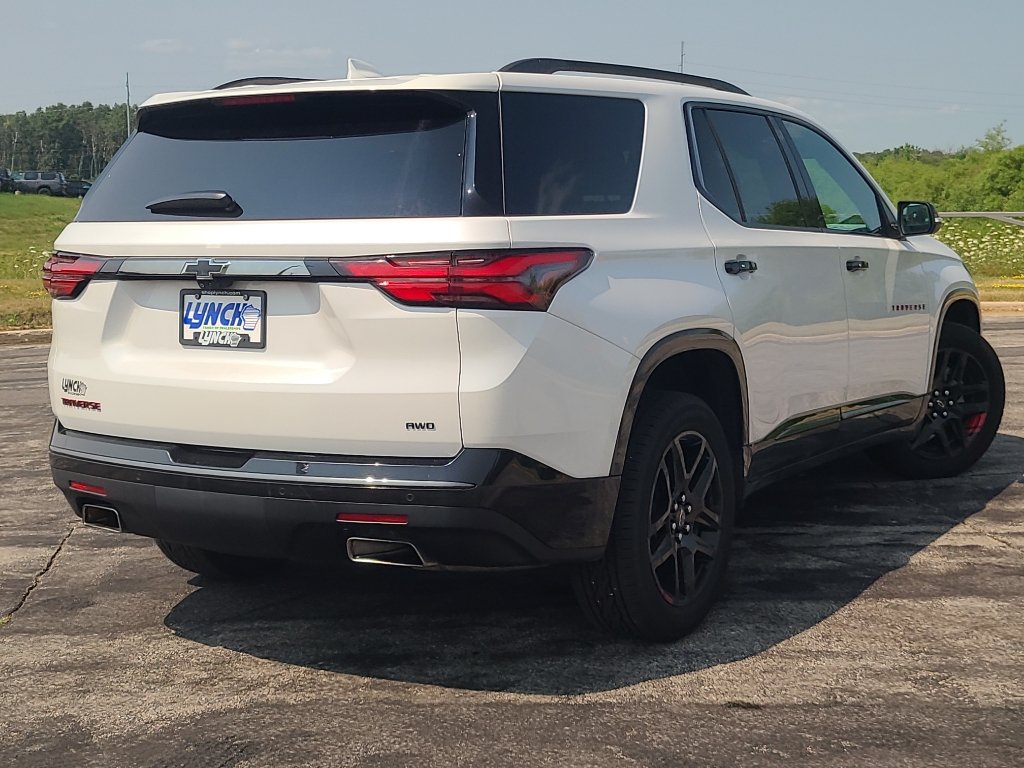 Used 2022 Chevrolet Traverse Premier w/ Redline Edition AWD/4WD image 4
