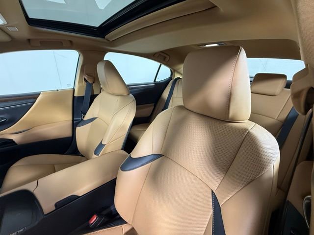 Certified 2025 Lexus ES 300h 300h w/ Premium Package image 14