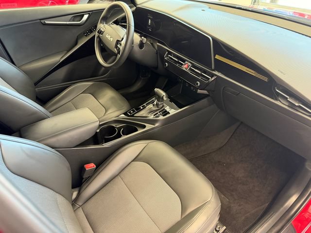 Used 2024 Kia Niro EX FWD image 42