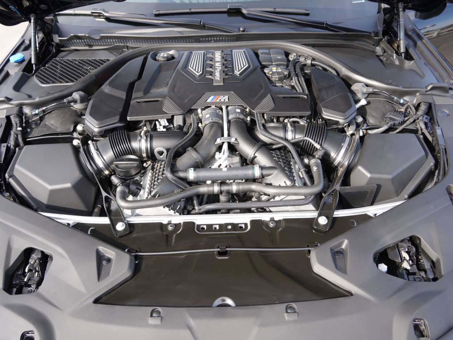 Used 2025 BMW M8 Competition w/ M Carbon Exterior Package image 32