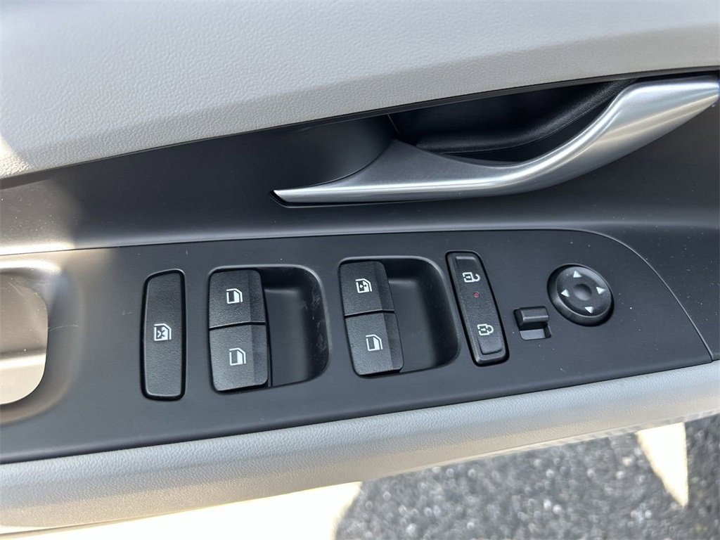 New 2025 Hyundai Elantra Limited image 20