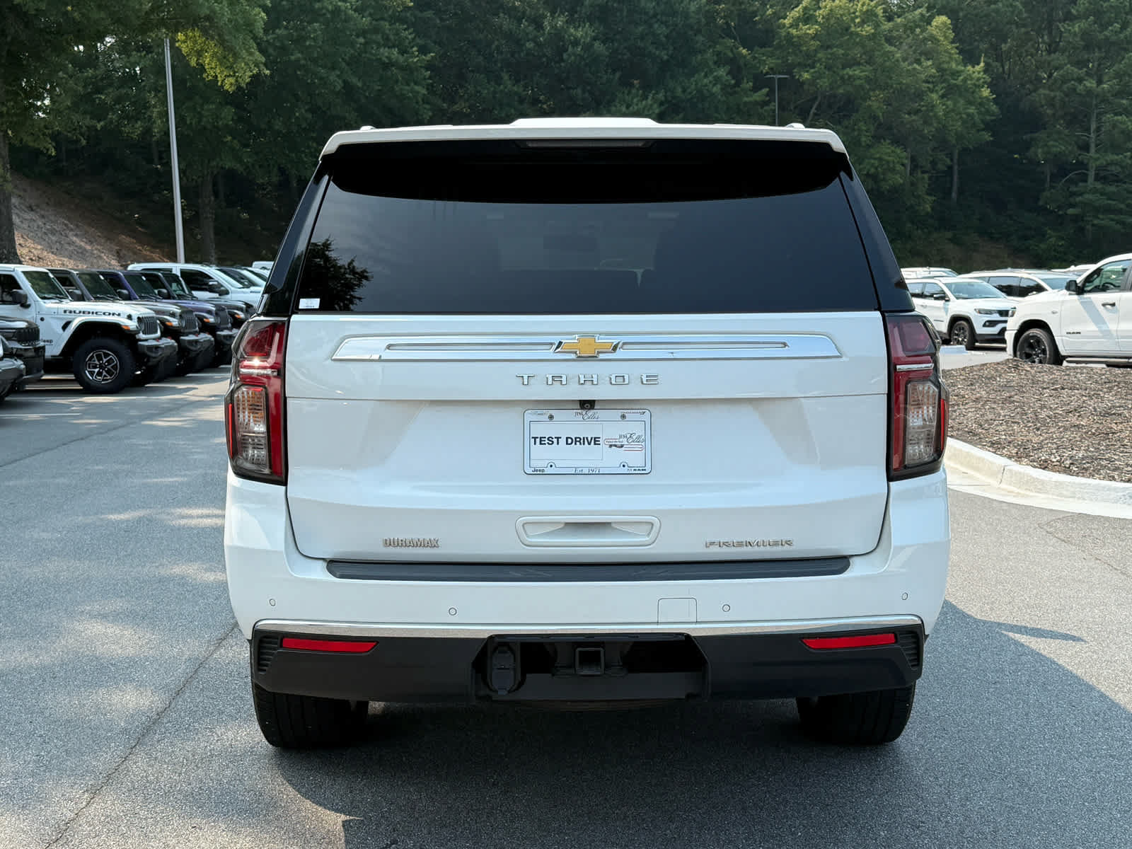 Used 2022 Chevrolet Tahoe Premier AWD/4WD image 4