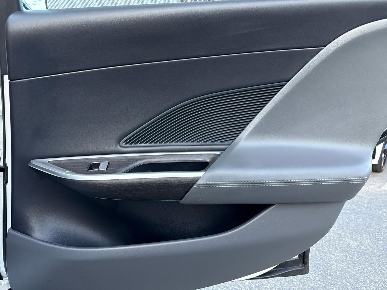 Used 2024 Lucid Air Touring image 35