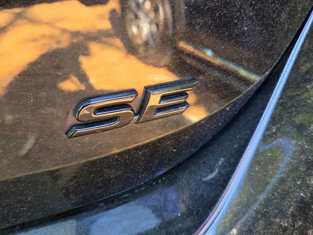 Used 2020 Toyota Camry SE FWD image 8
