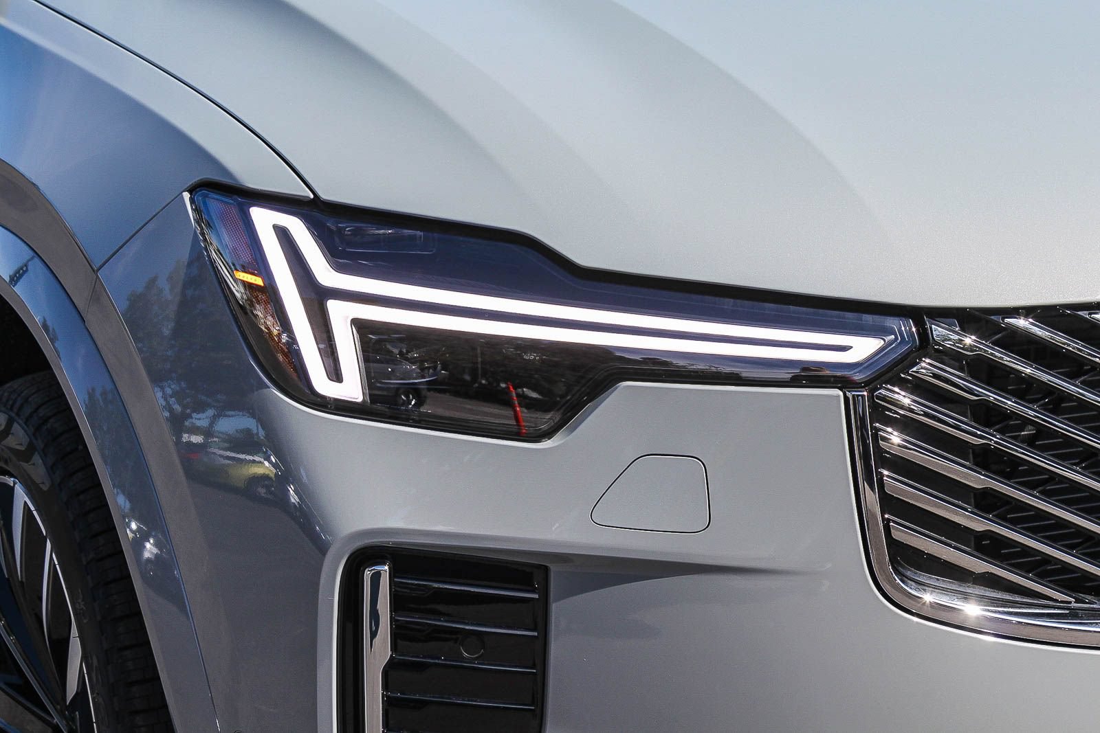 New 2026 Volvo XC90 B6 Ultra w/ Protection Package AWD/4WD image 4