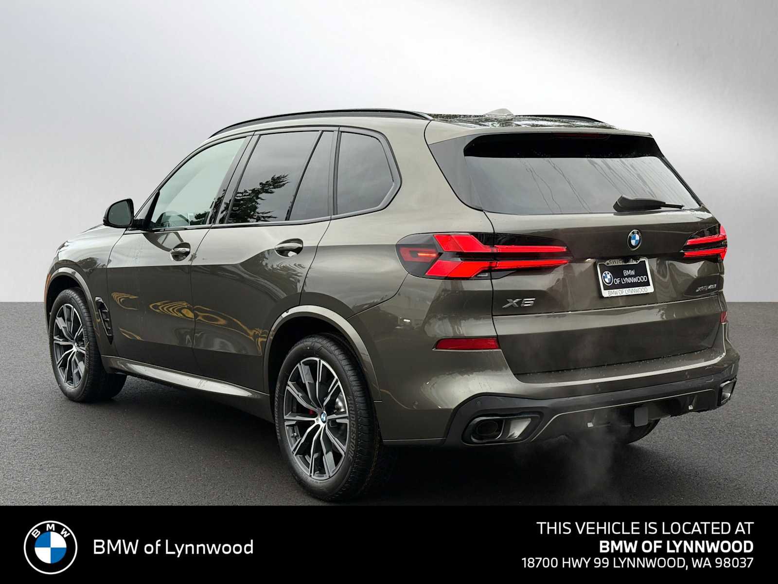 New 2026 BMW X5 xDrive40i w/ M Sport Package AWD/4WD image 5